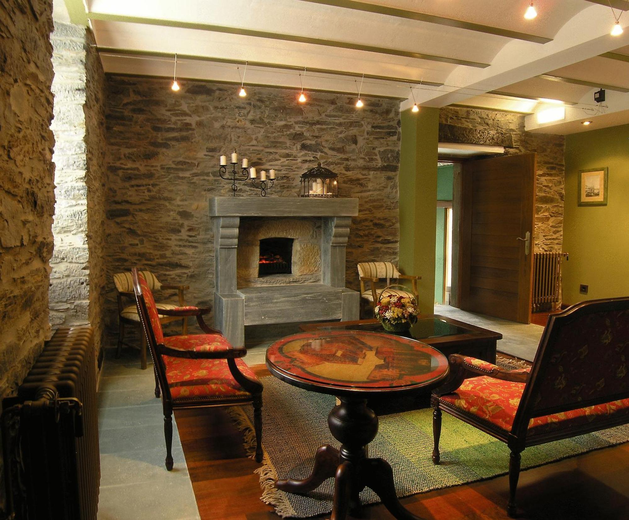 Casona El Gurugu Otel Luarca Dış mekan fotoğraf