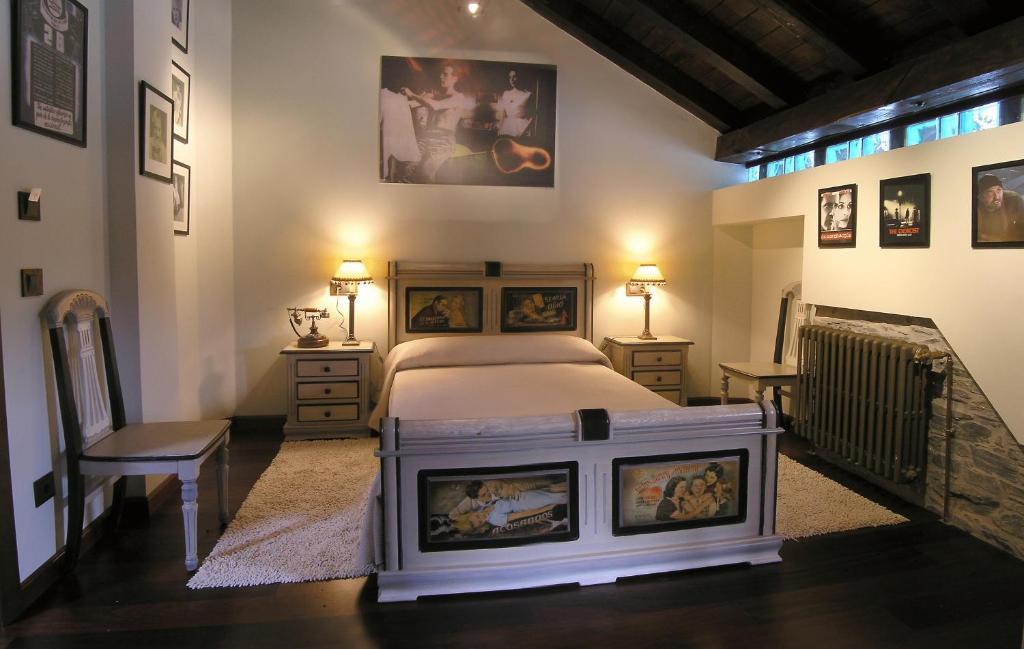 Casona El Gurugu Otel Luarca Oda fotoğraf