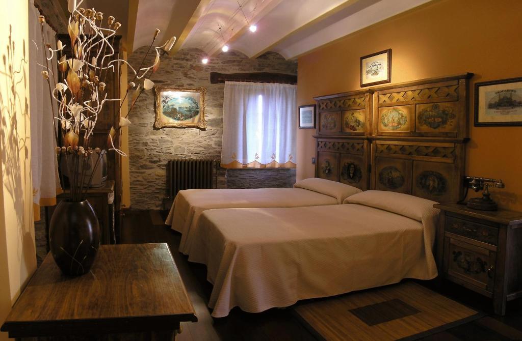 Casona El Gurugu Otel Luarca Oda fotoğraf