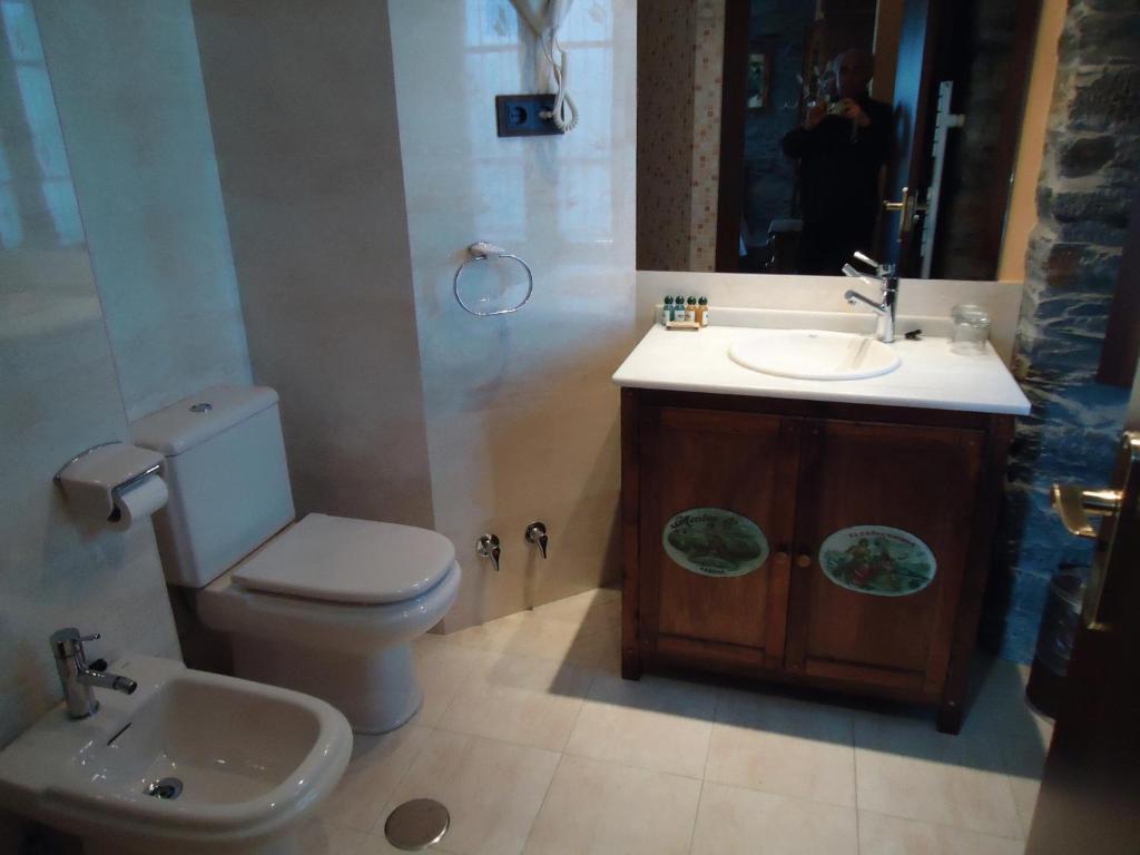 Casona El Gurugu Otel Luarca Oda fotoğraf